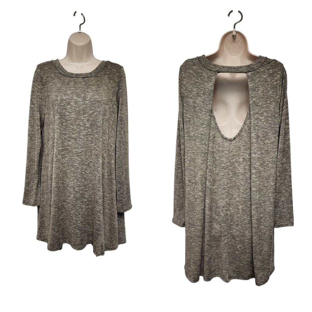 Charlotte Russe Long Sleeve Open Back Tunic Sweater Color Black Size XL